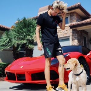 Meet your Posher, Thomas